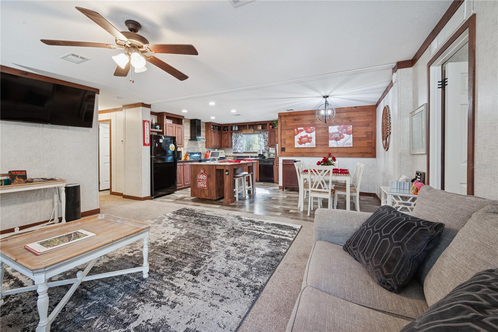 Image 9 of 33 For 11120 107th Terrace