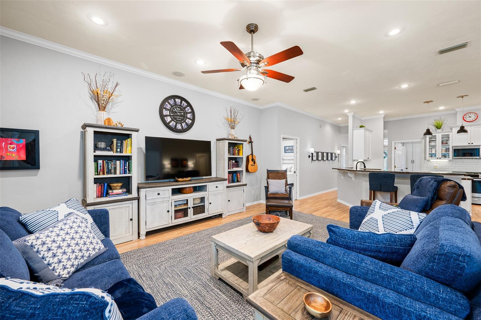 Image 10 of 37 For 6377 88th Terrace