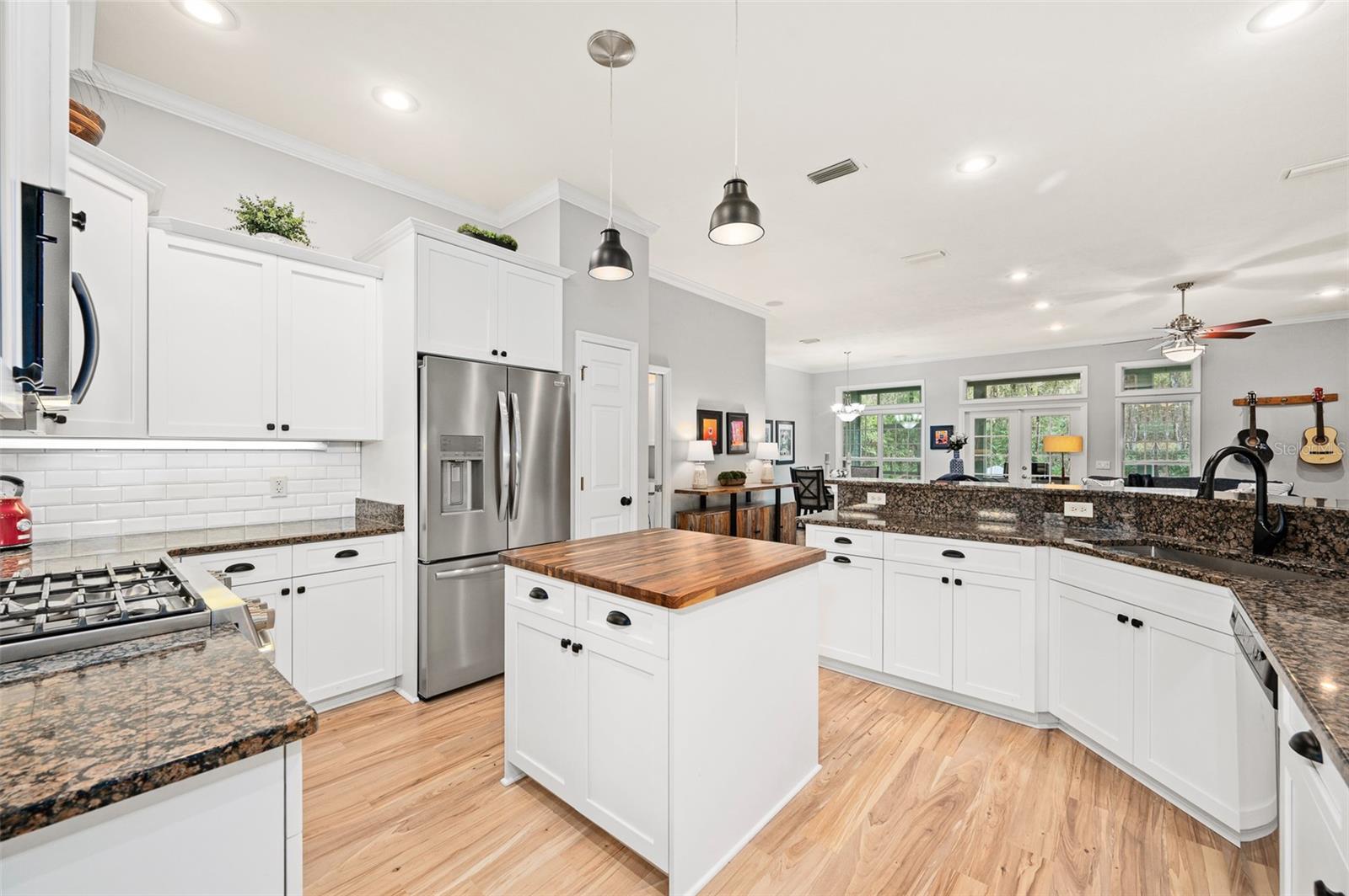 Image 14 of 37 For 6377 88th Terrace