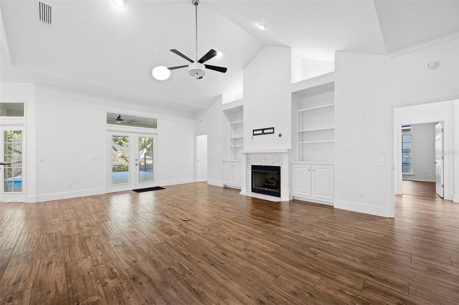 Image 5 of 46 For 9702 35th Lane