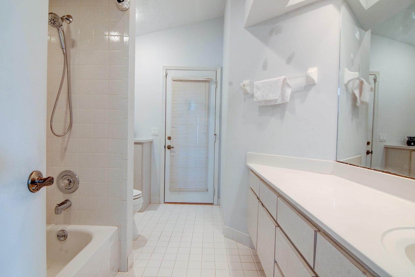 Image 16 of 28 For 119 Forest Oak Place