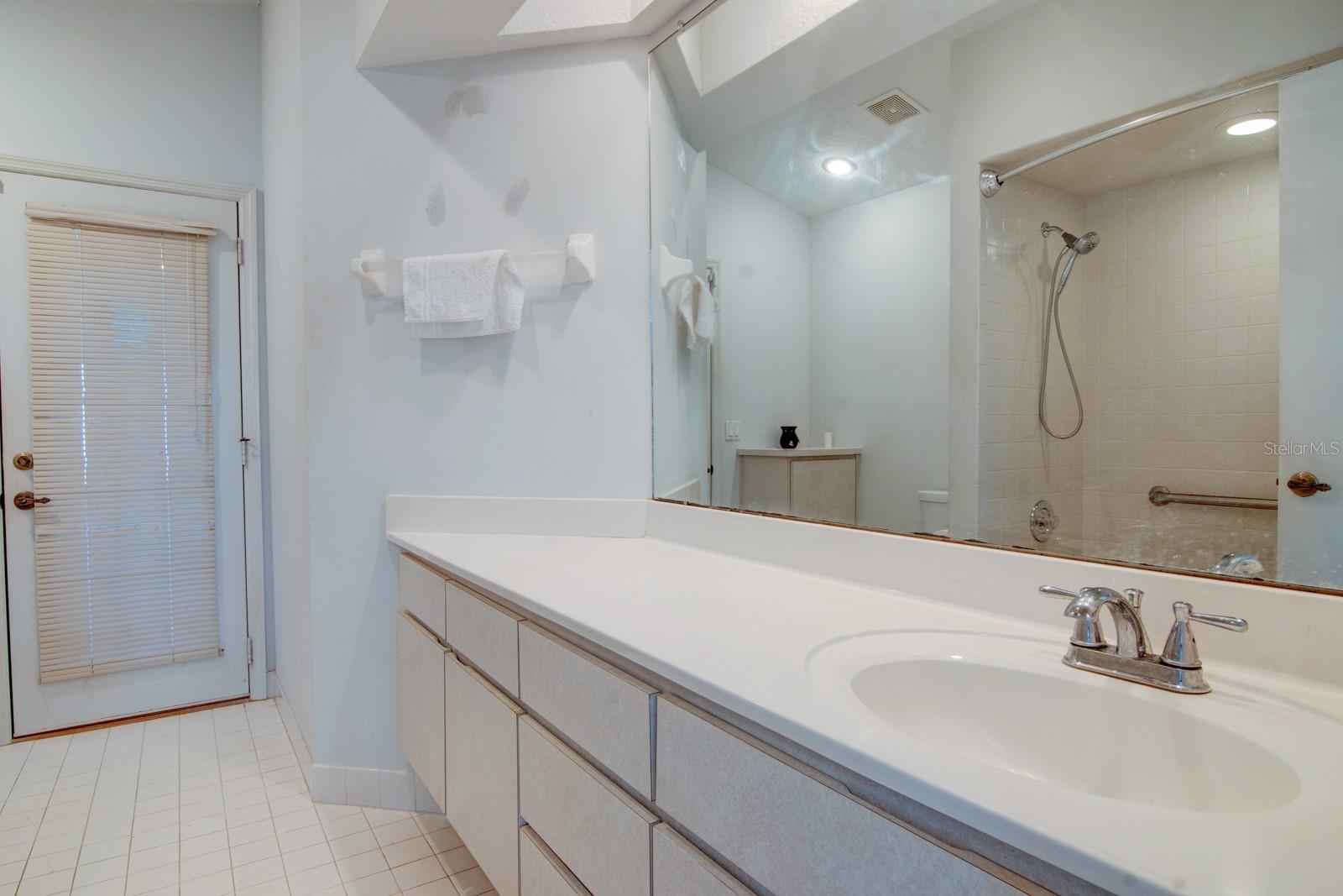 Image 17 of 28 For 119 Forest Oak Place