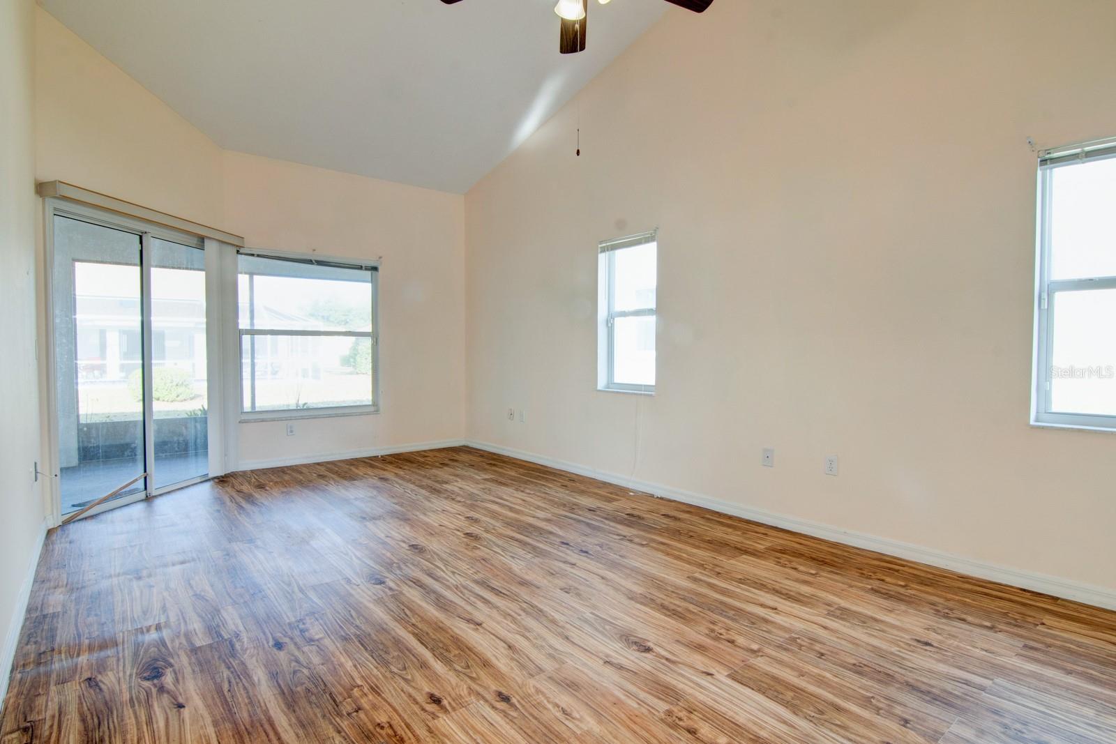 Image 18 of 28 For 119 Forest Oak Place