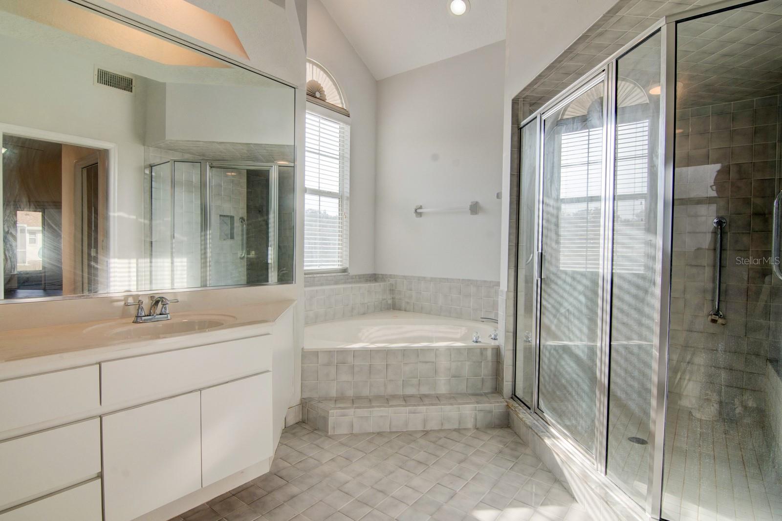 Image 20 of 28 For 119 Forest Oak Place