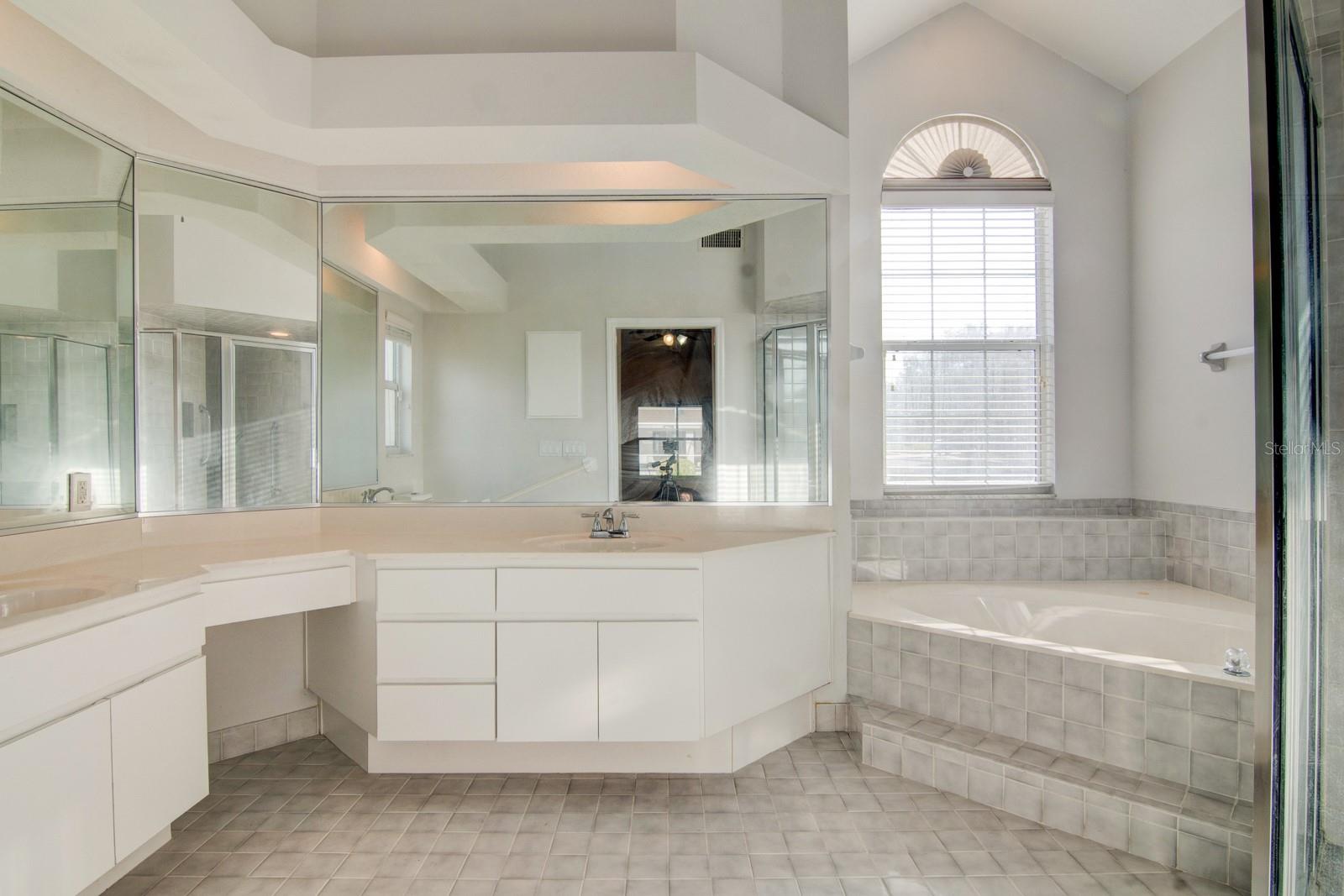 Image 21 of 28 For 119 Forest Oak Place