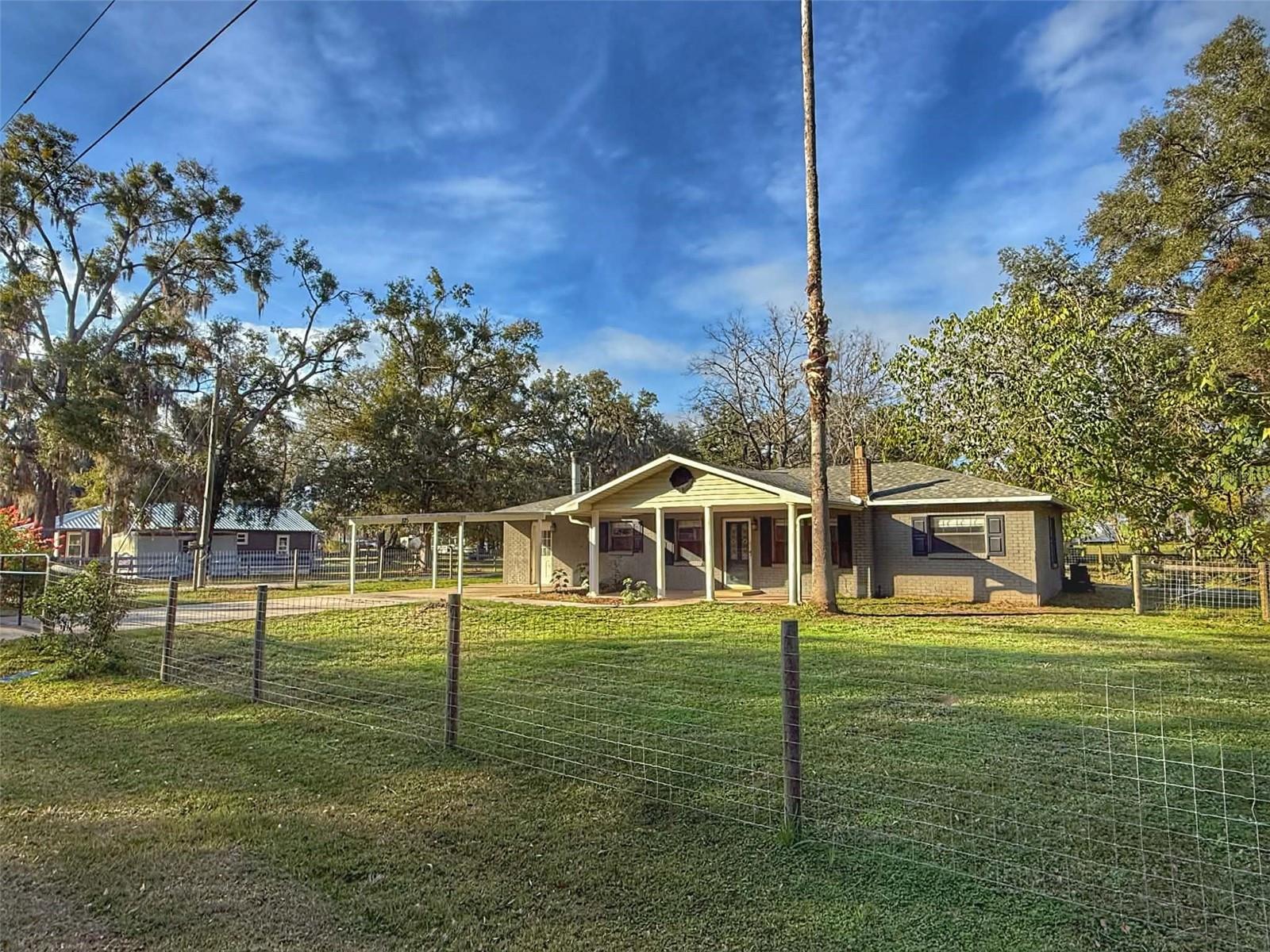 Details for 825 3rd Avenue, TRENTON, FL 32693