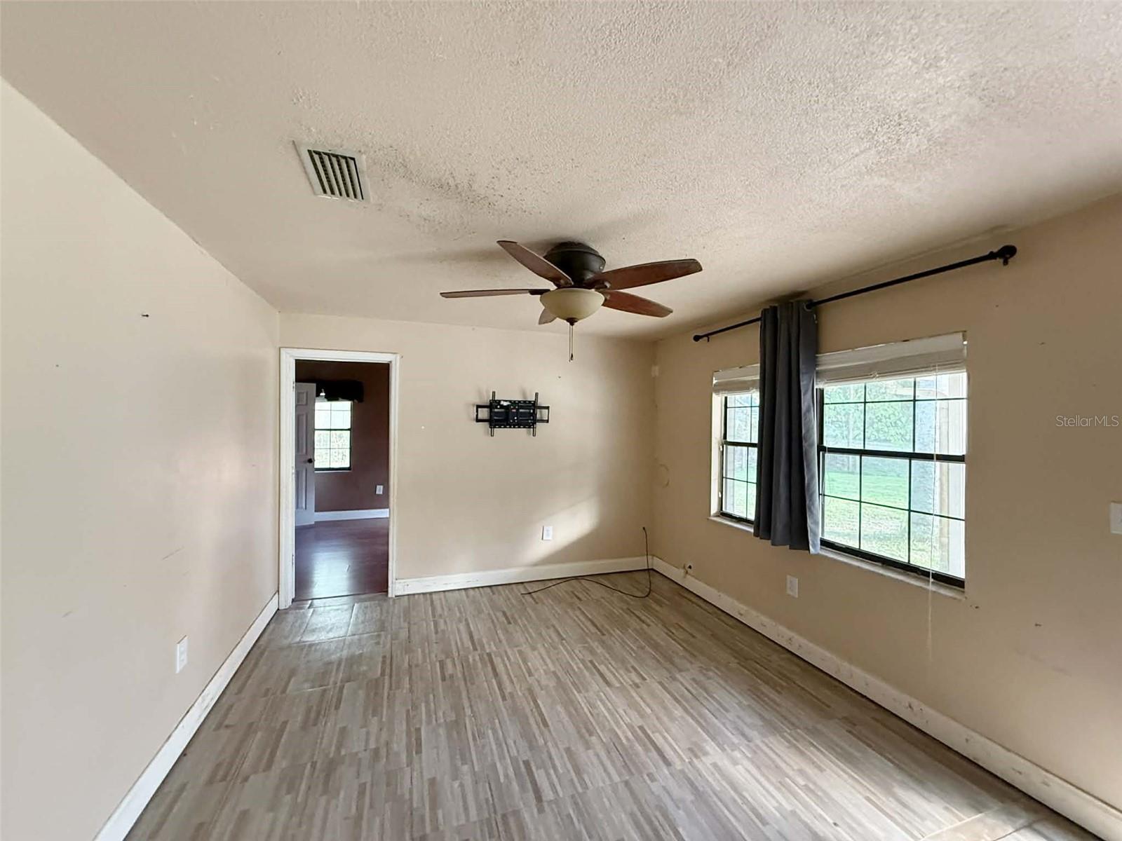 Image 10 of 14 For 825 3rd Avenue