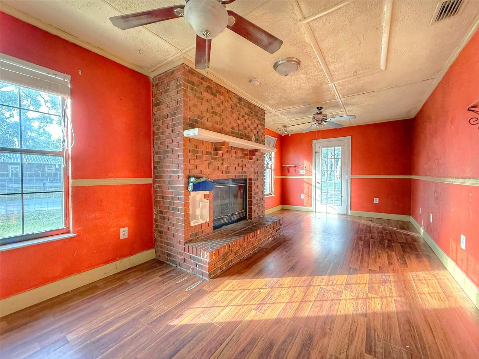 Image 8 of 14 For 825 3rd Avenue