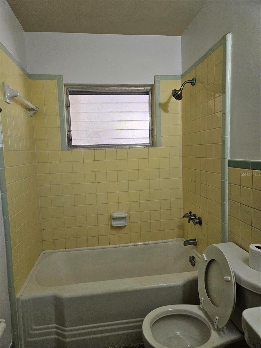 Image 16 of 18 For 930-932 6th Avenue