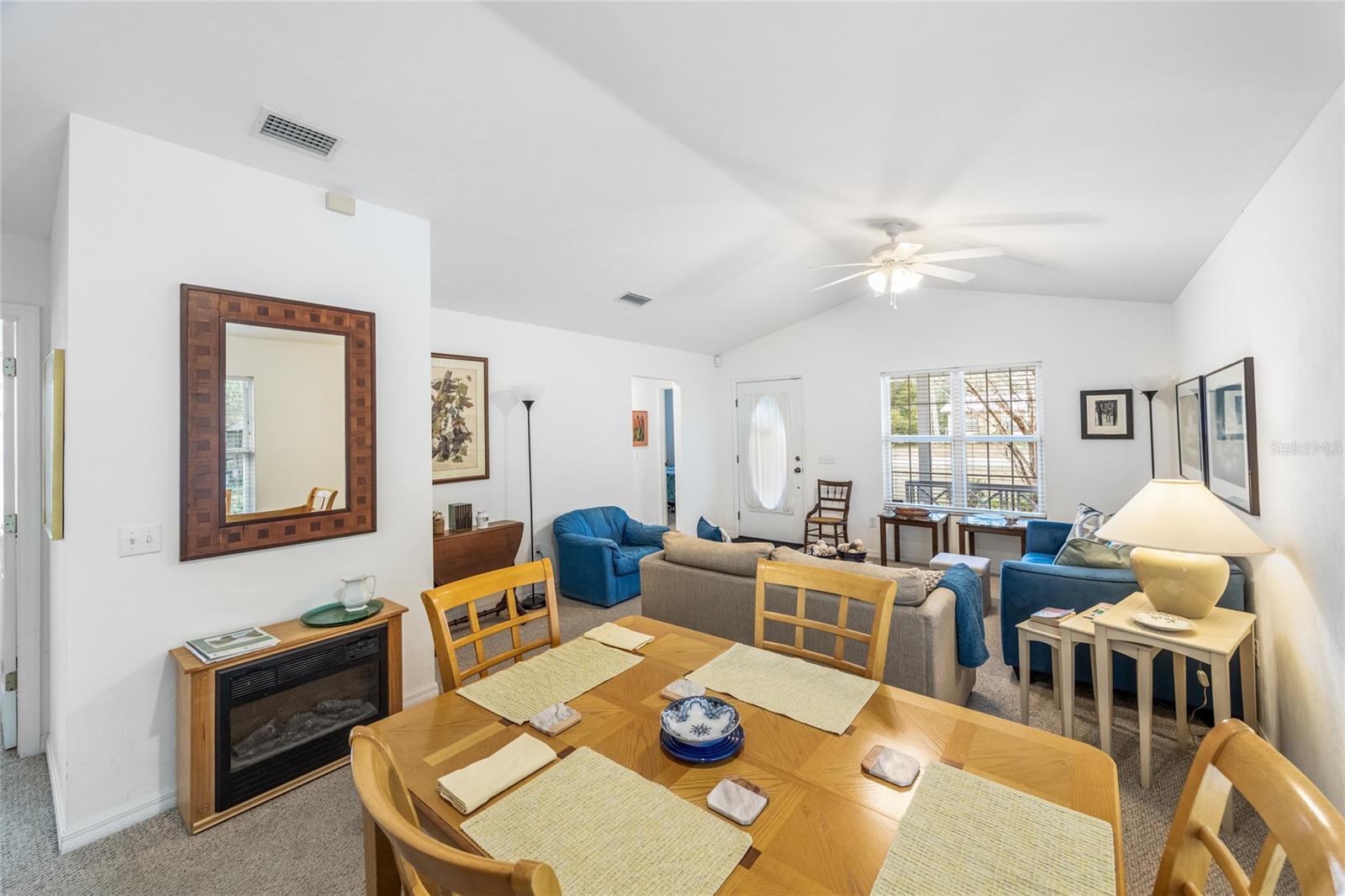 Image 12 of 48 For 719 Town Court