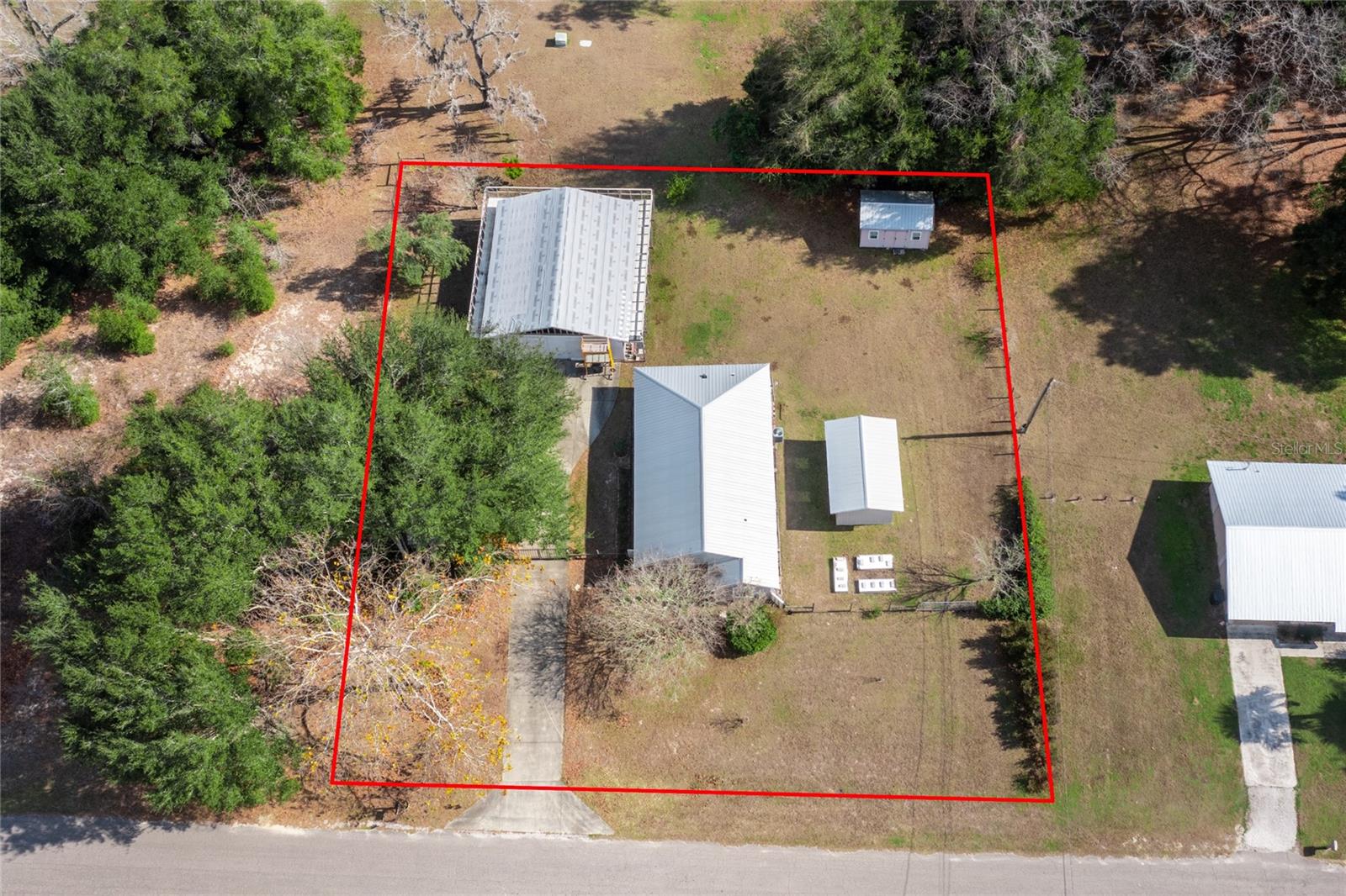 Image 2 of 48 For 719 Town Court