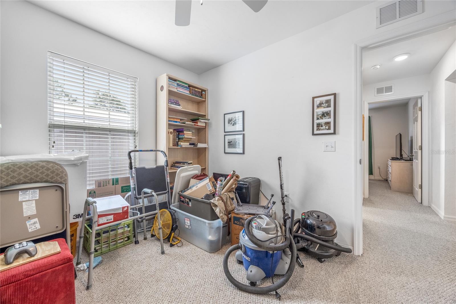 Image 31 of 48 For 719 Town Court