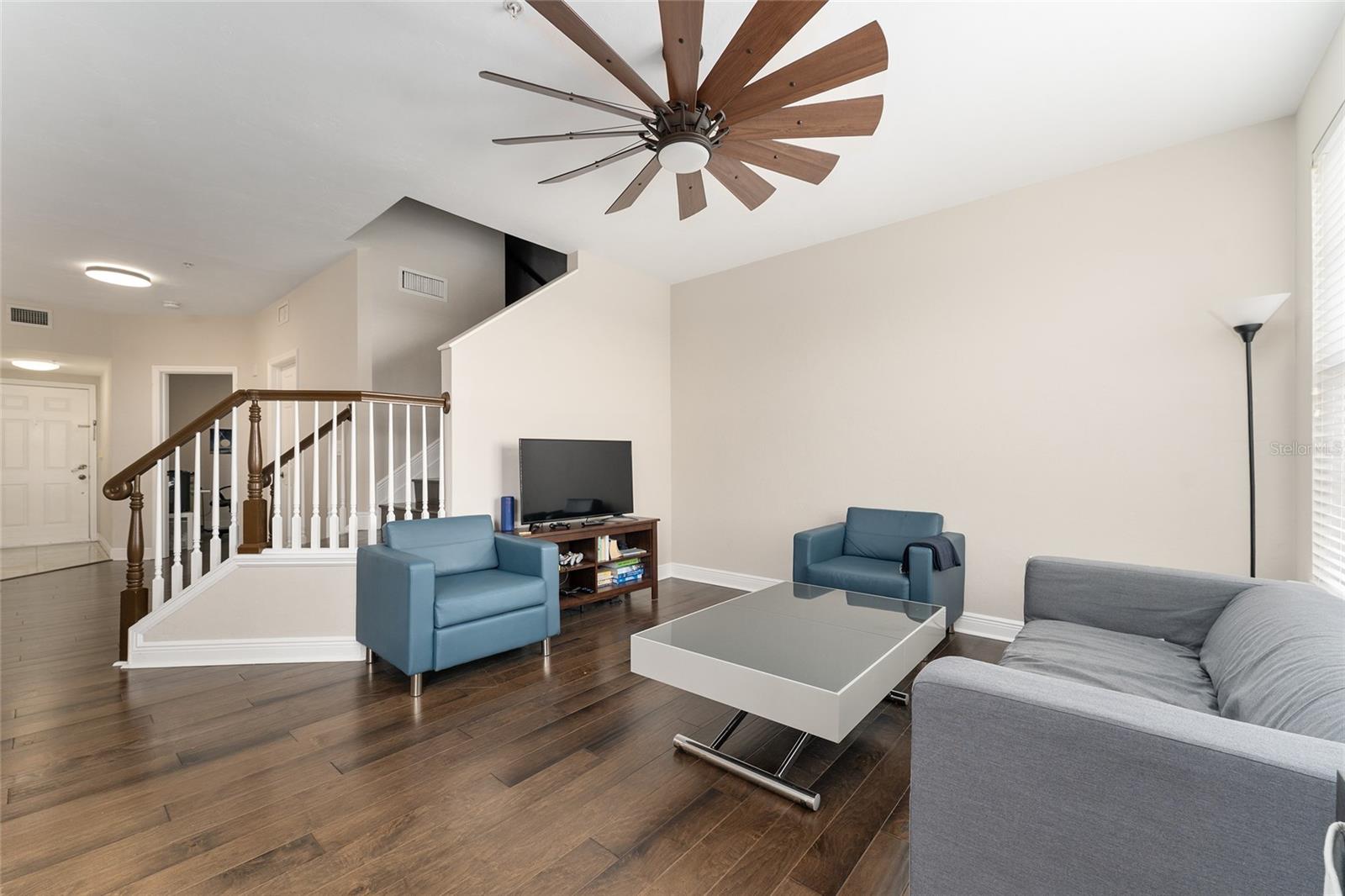 Image 11 of 59 For 201 2nd Avenue 418