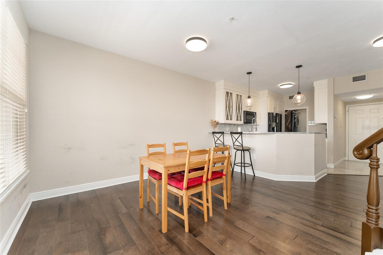 Image 18 of 59 For 201 2nd Avenue 418