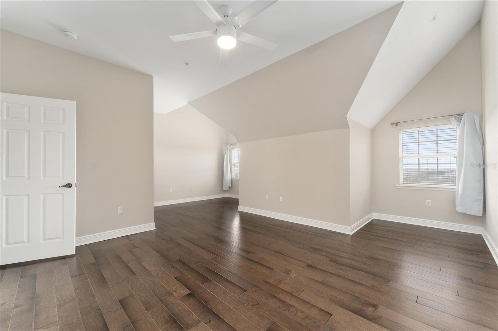 Image 27 of 59 For 201 2nd Avenue 418