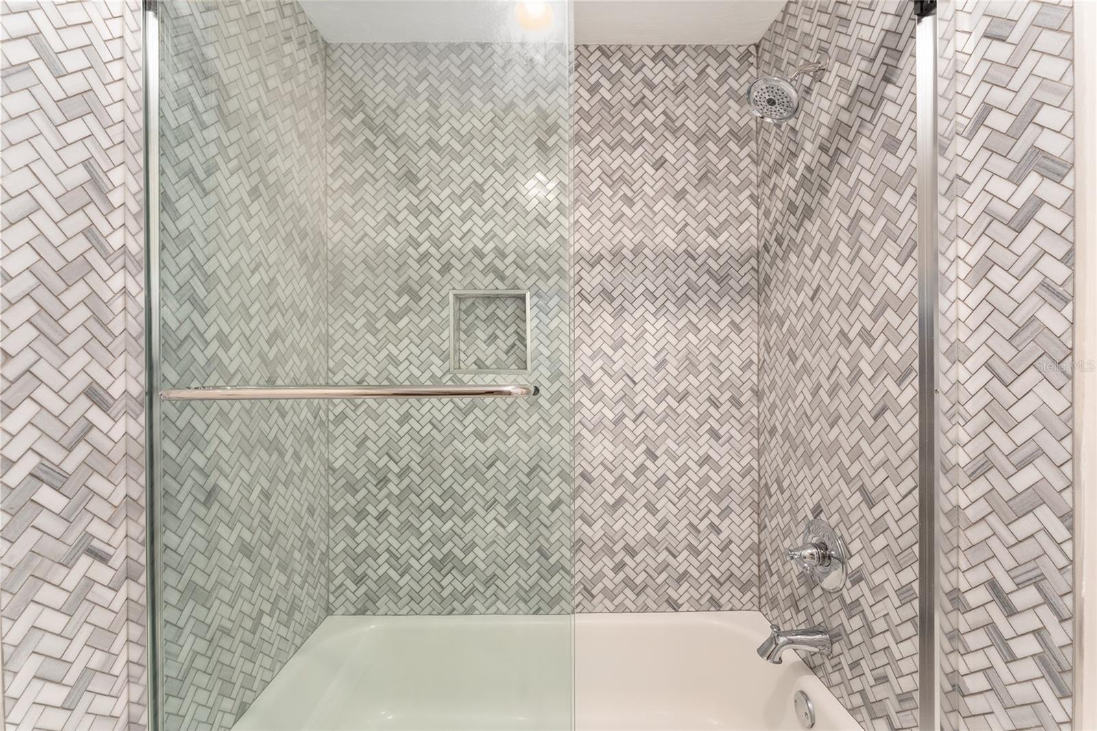 Image 41 of 59 For 201 2nd Avenue 418