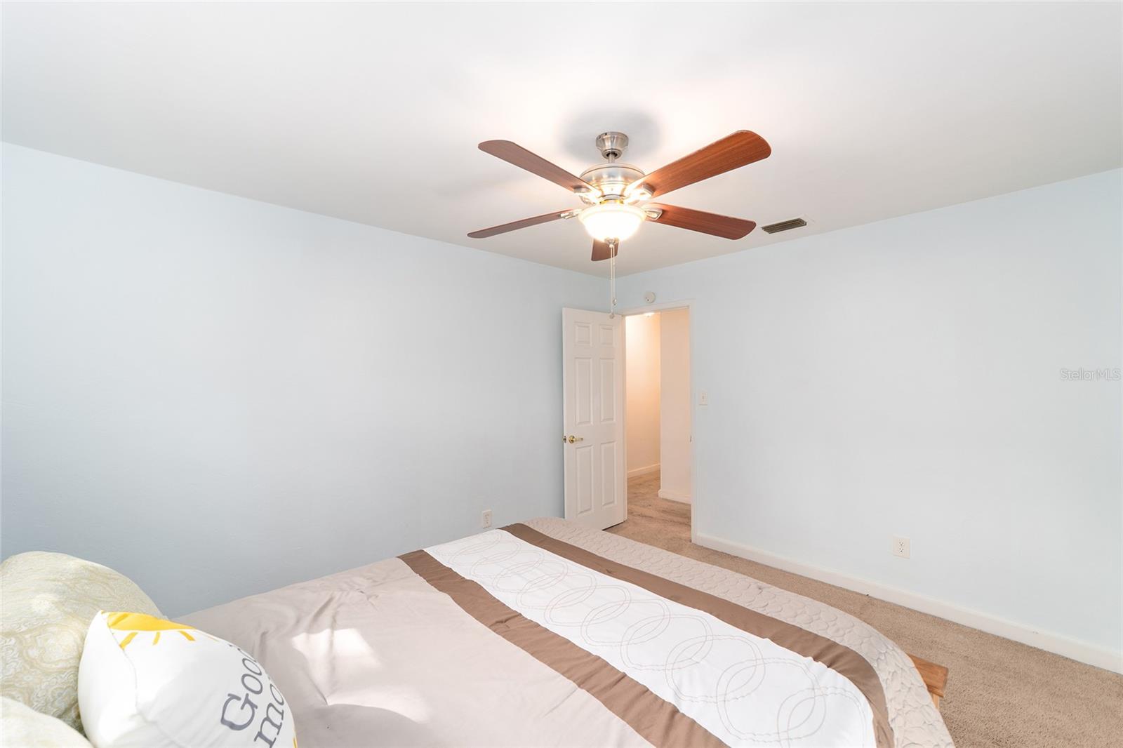 Image 24 of 37 For 5417 33rd Street