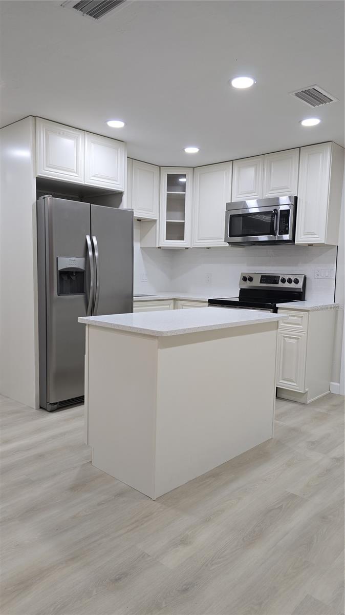 Image 3 of 10 For 1504 12th Place