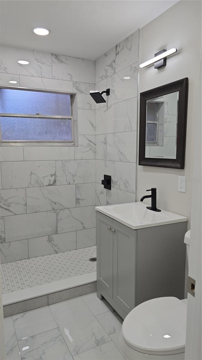 Image 4 of 10 For 1504 12th Place