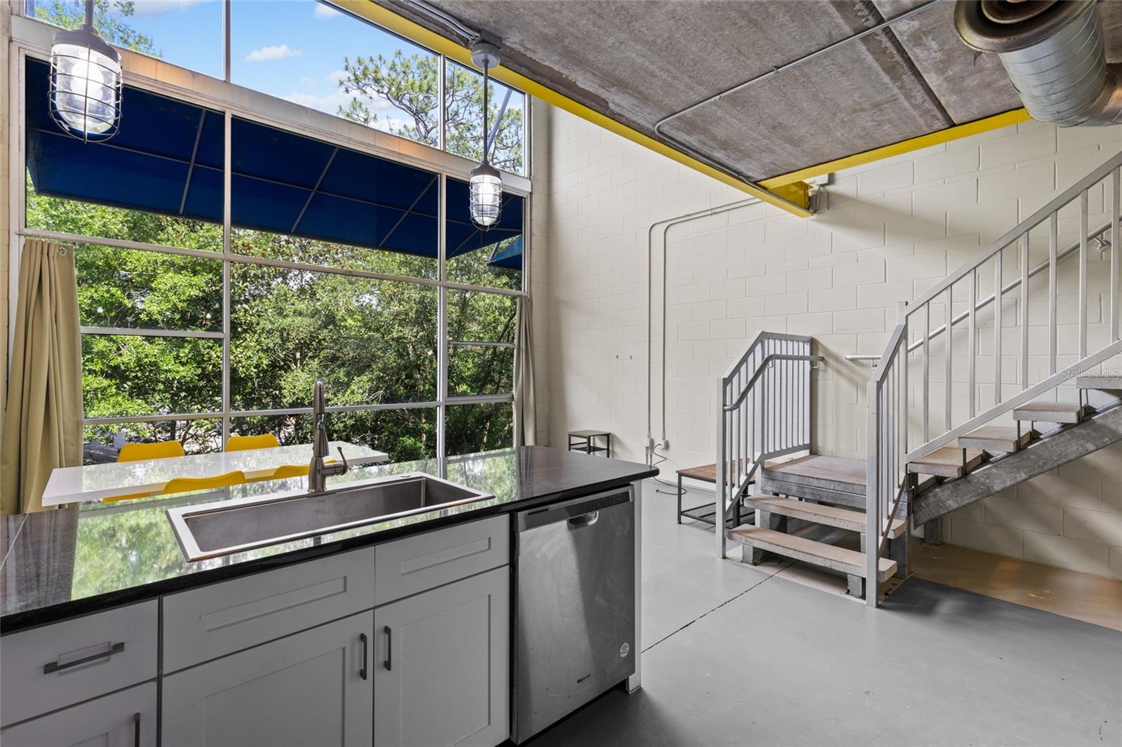 Image 12 of 22 For 2515 35th Place 203