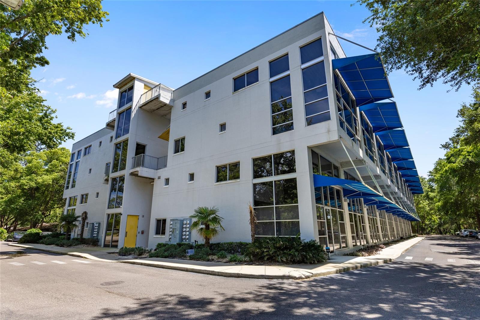 Image 2 of 22 For 2515 35th Place 203