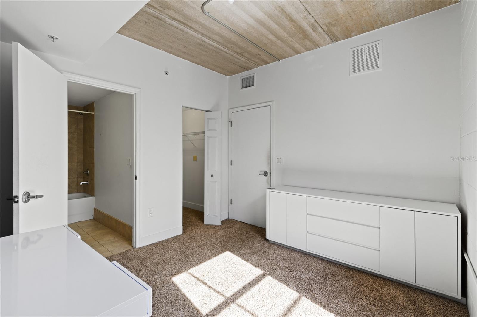 Image 20 of 22 For 2515 35th Place 203