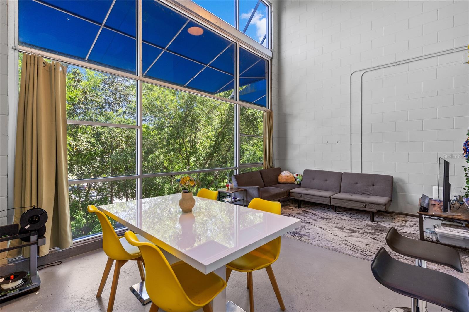 Image 7 of 22 For 2515 35th Place 203