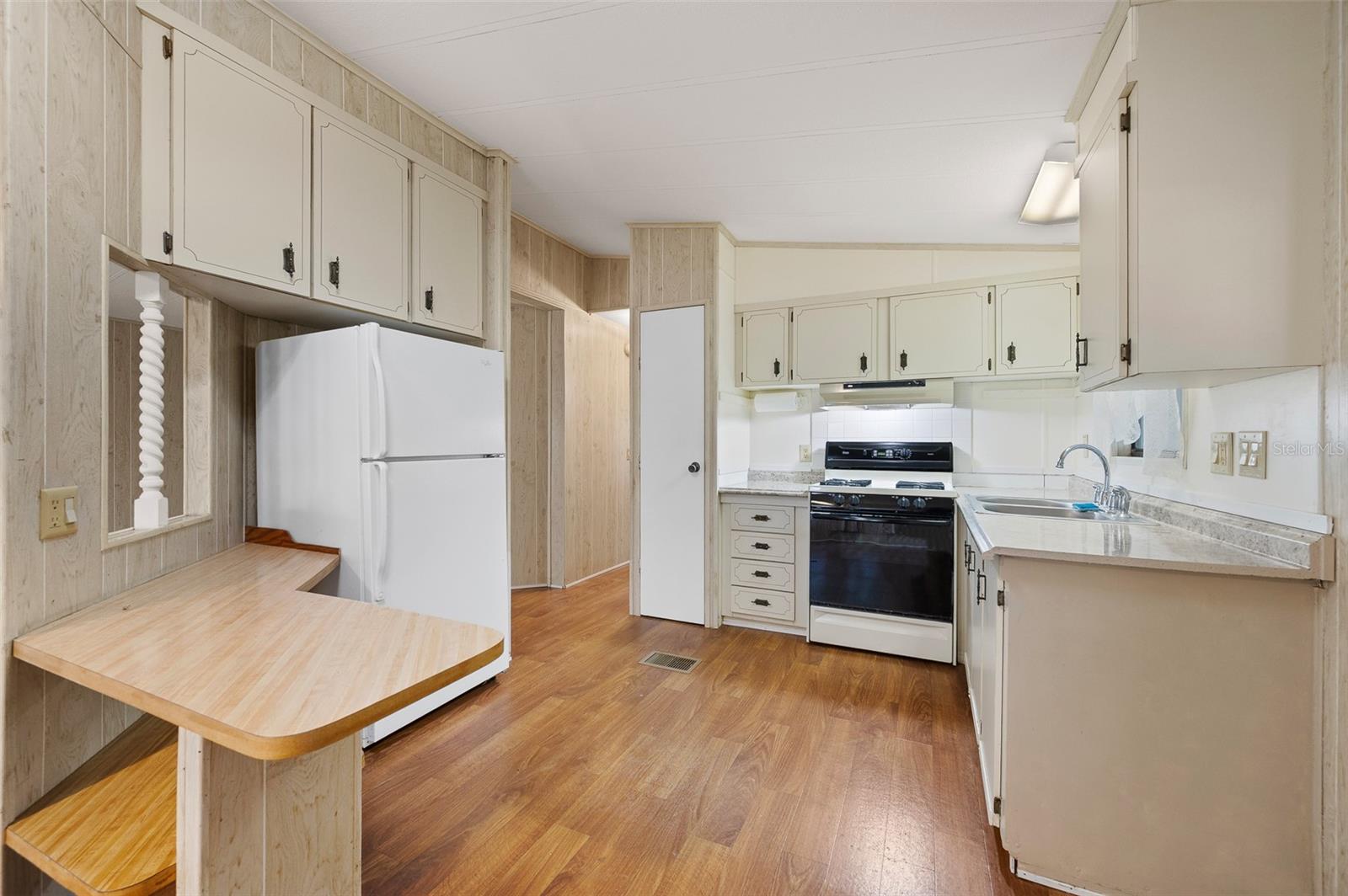 Image 11 of 23 For 8684 41st Terrace