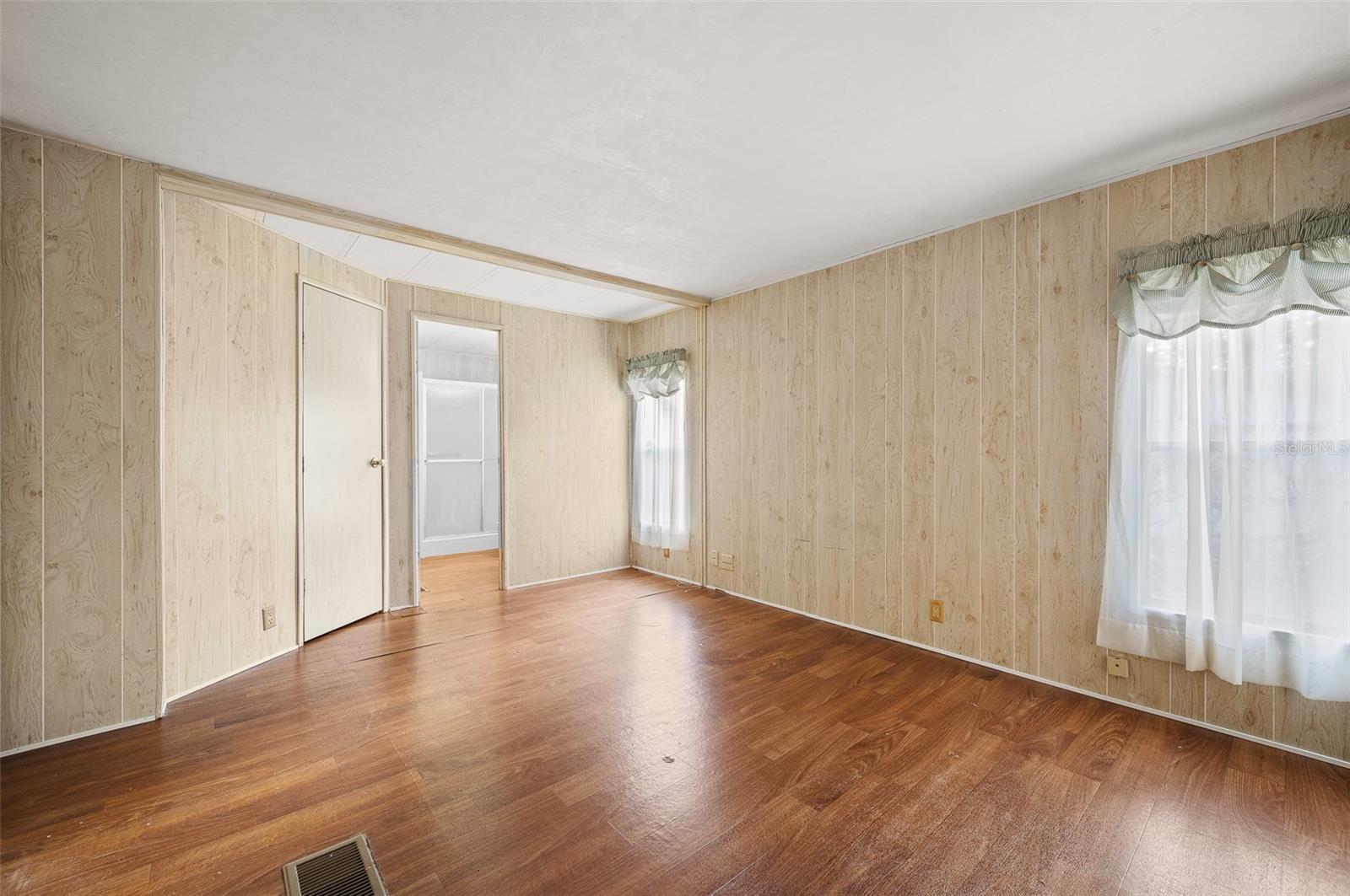 Image 13 of 23 For 8684 41st Terrace