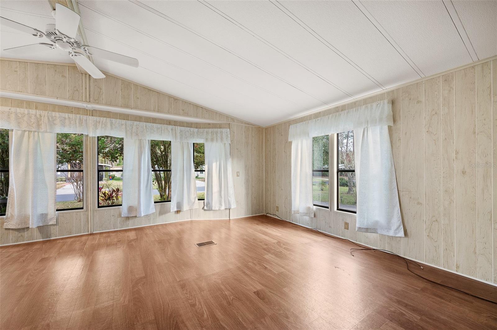 Image 6 of 23 For 8684 41st Terrace