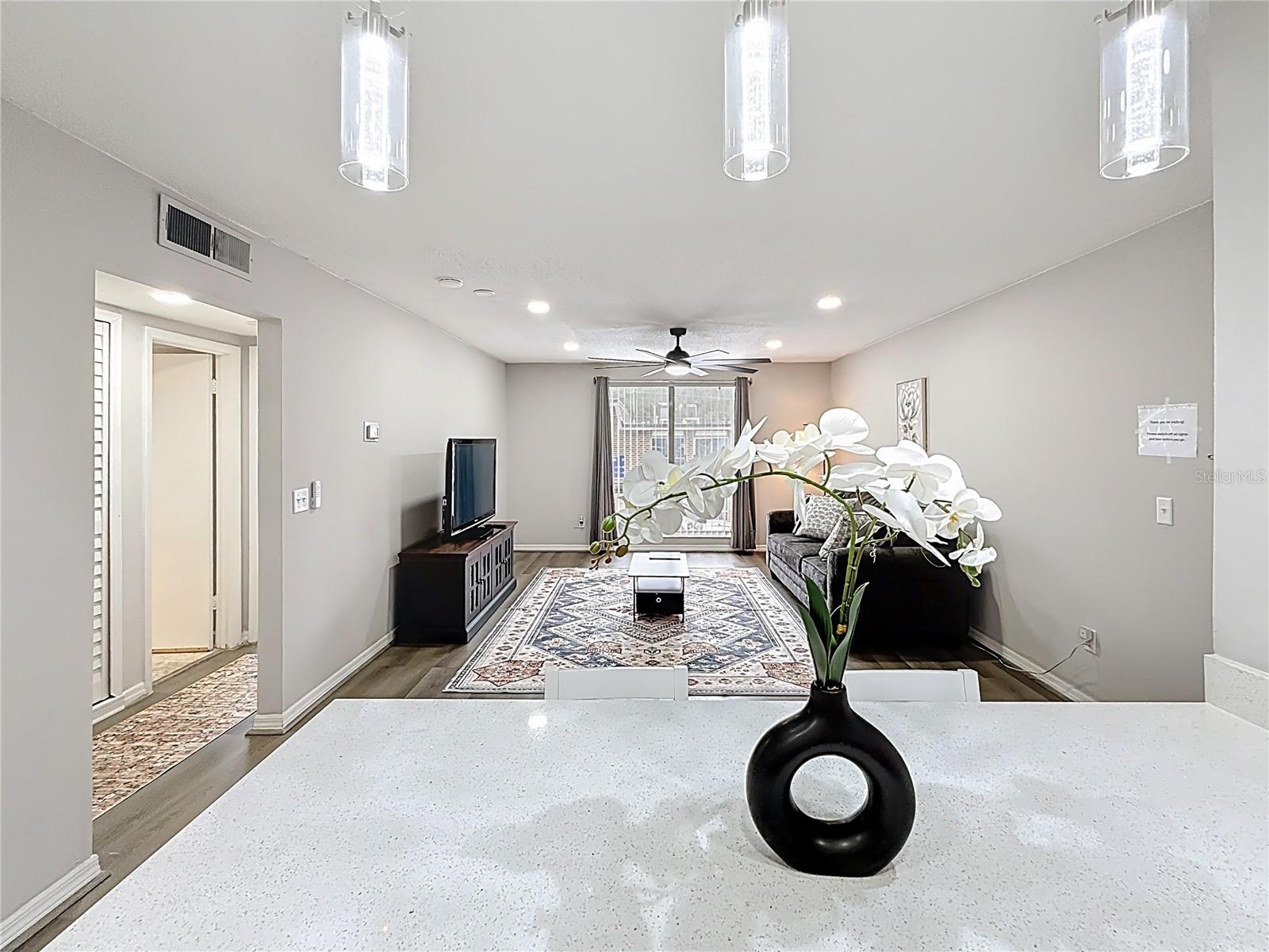 Image 11 of 28 For 1700 16th Court J21