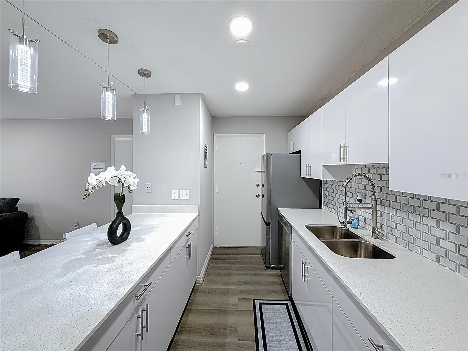 Image 13 of 28 For 1700 16th Court J21