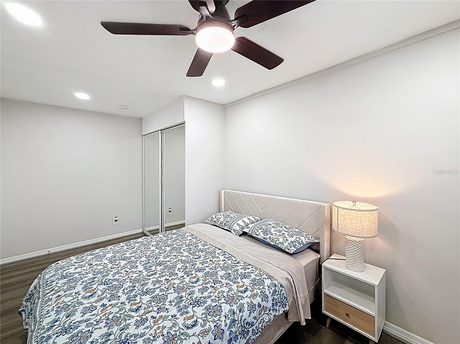 Image 17 of 28 For 1700 16th Court J21