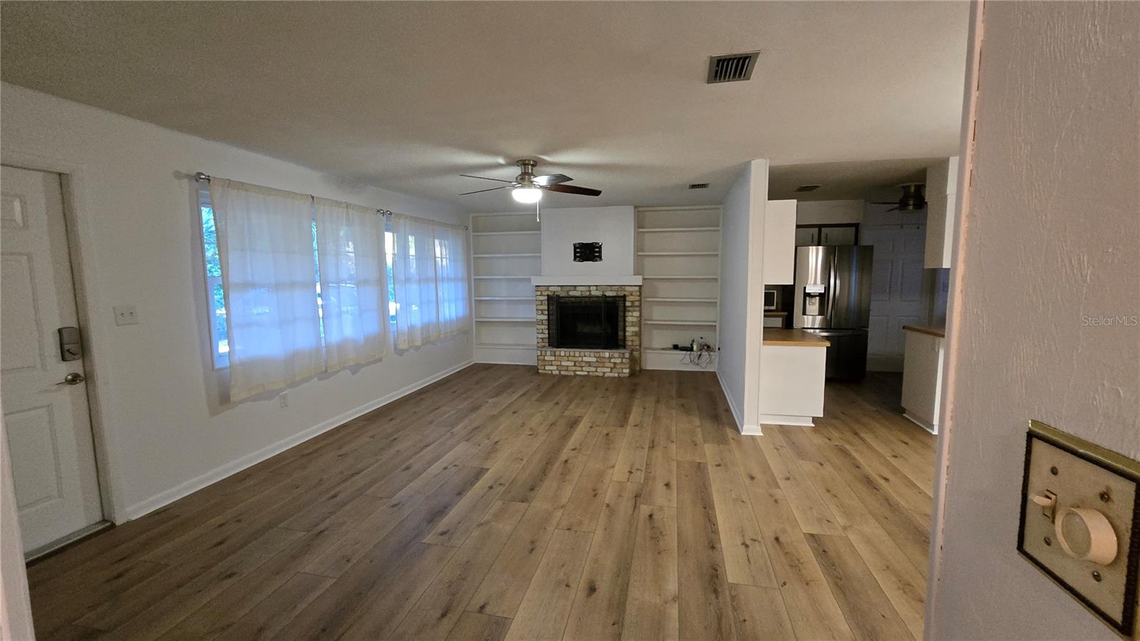 Image 3 of 4 For 919 36th Avenue