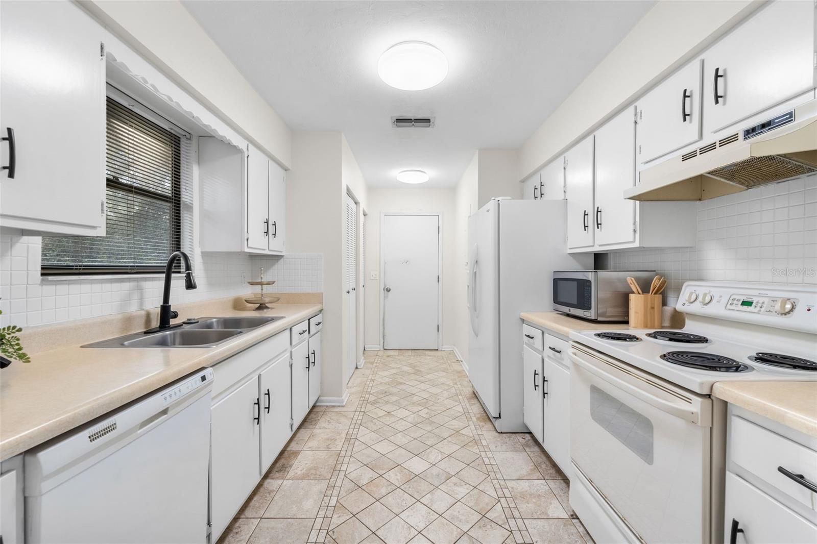 Image 9 of 29 For 1901 74th Terrace