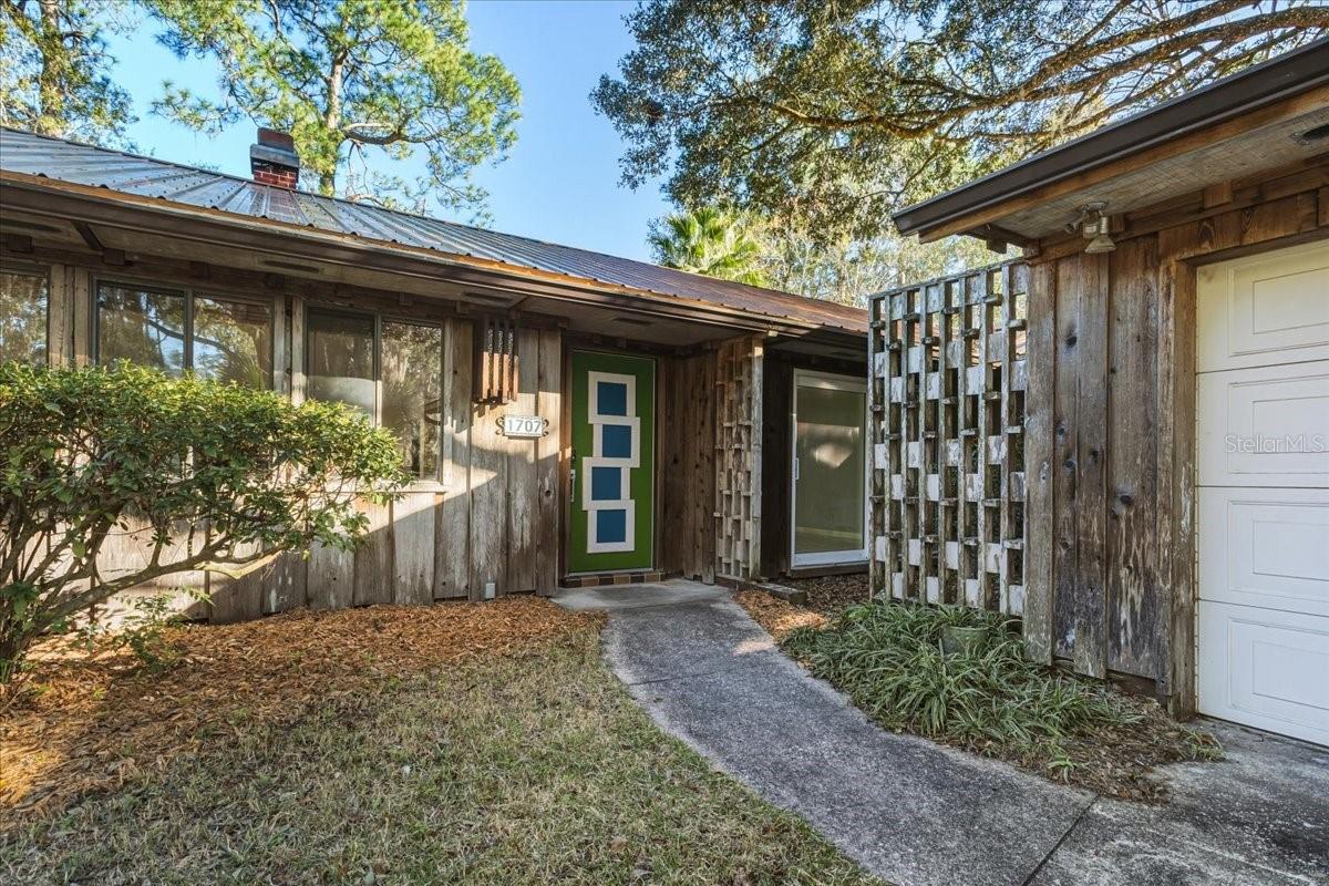 Image 2 of 33 For 1707 51st Terrace