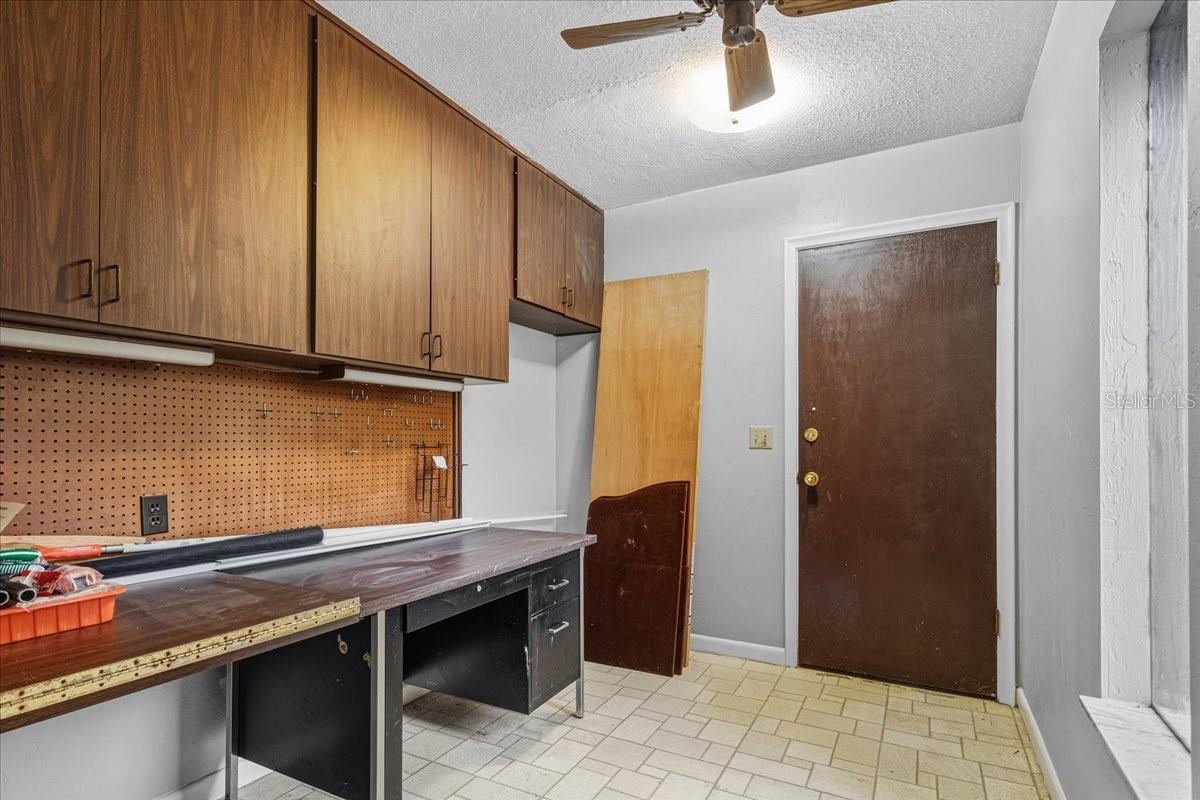 Image 23 of 33 For 1707 51st Terrace