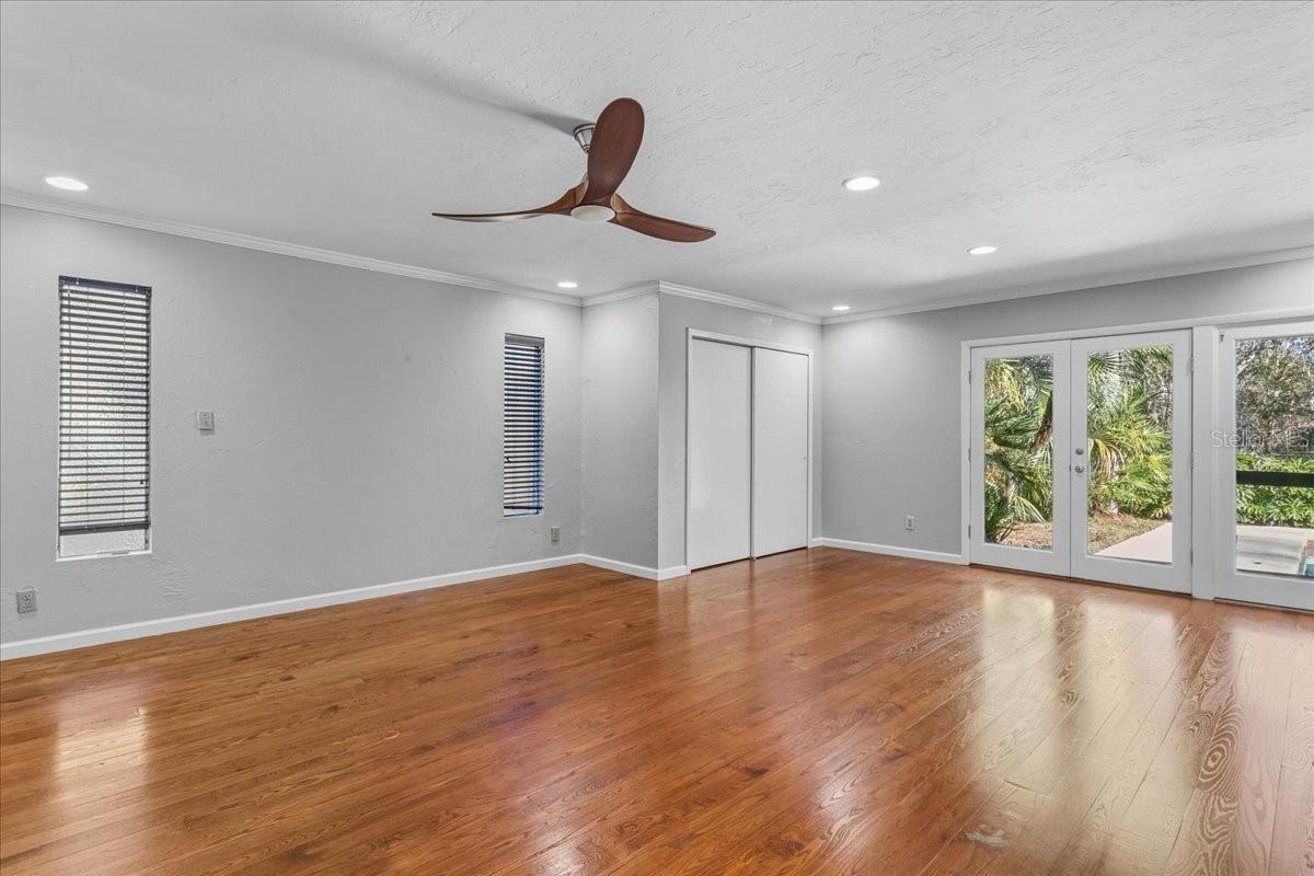 Image 4 of 33 For 1707 51st Terrace