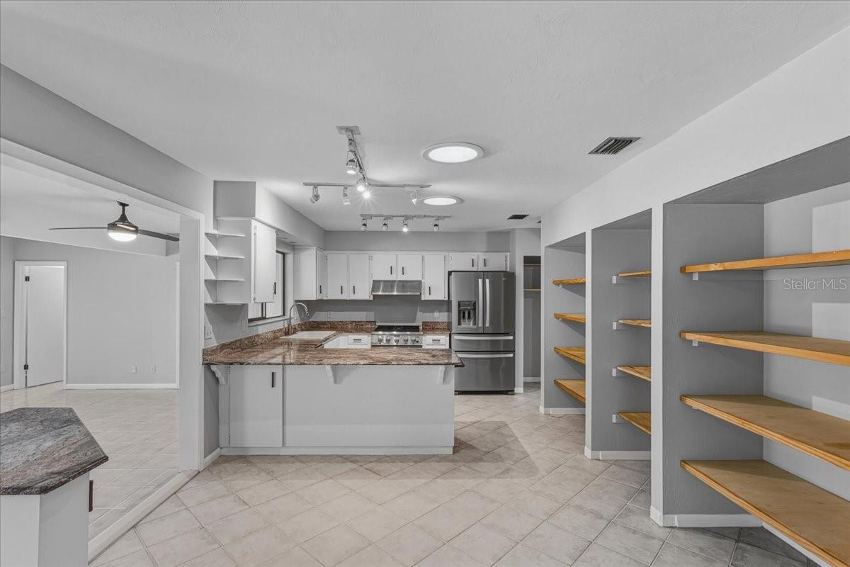 Image 7 of 33 For 1707 51st Terrace