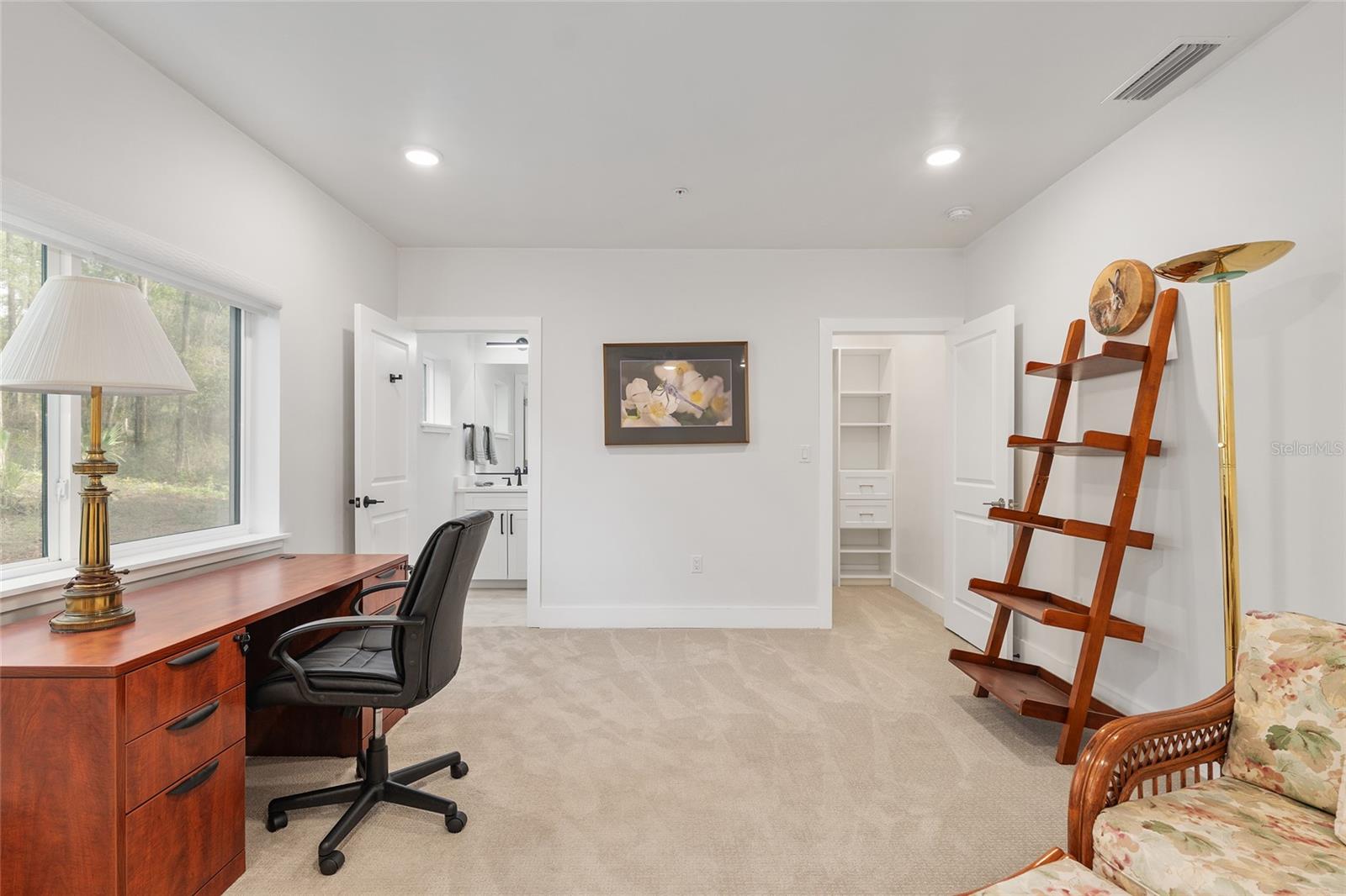 Image 10 of 82 For 2601 Williston Road 106