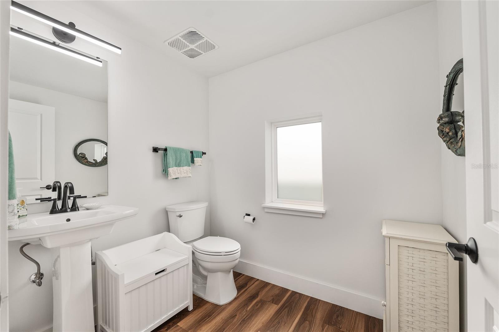 Image 43 of 82 For 2601 Williston Road 106