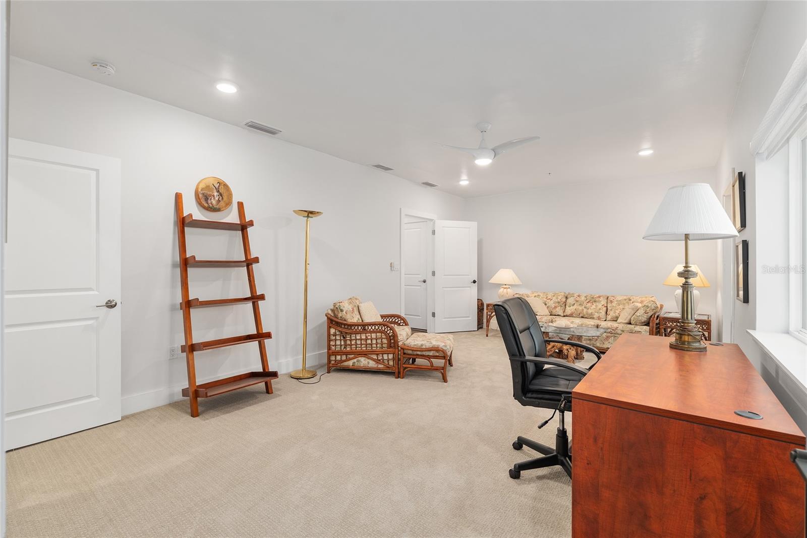 Image 9 of 82 For 2601 Williston Road 106