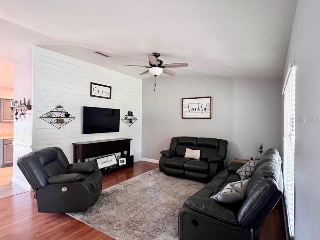 Image 2 of 16 For 25429 19th Avenue