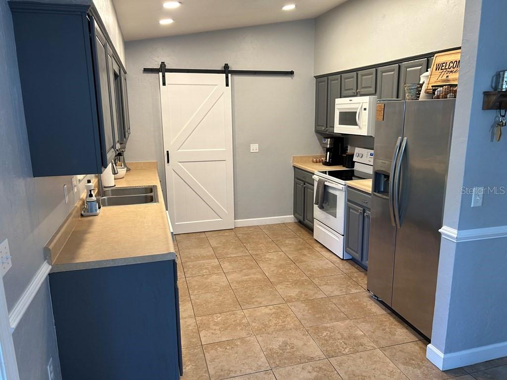 Image 3 of 16 For 25429 19th Avenue