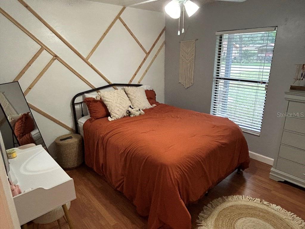 Image 9 of 16 For 25429 19th Avenue