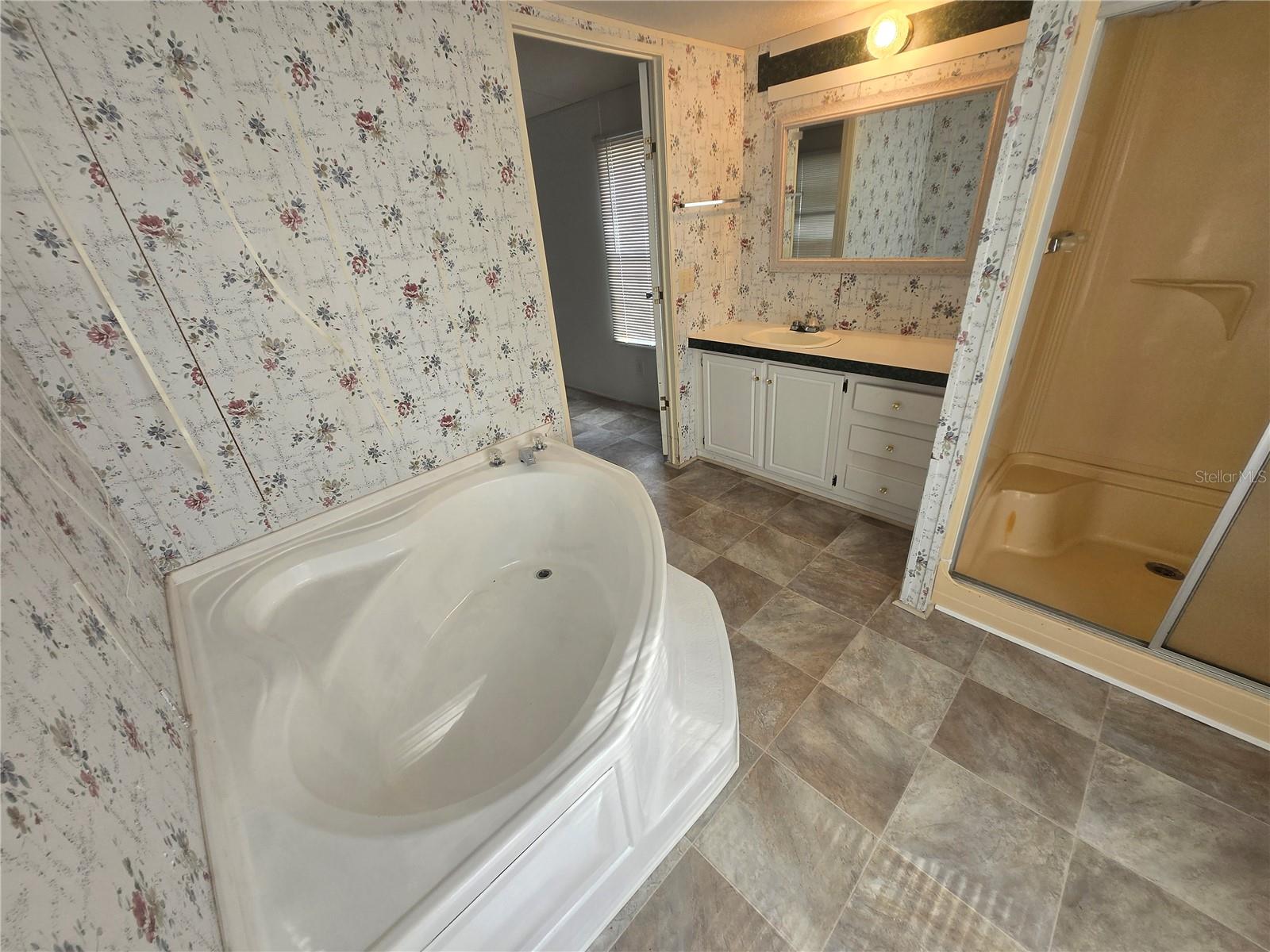 Image 21 of 29 For 6343 Beloit Avenue