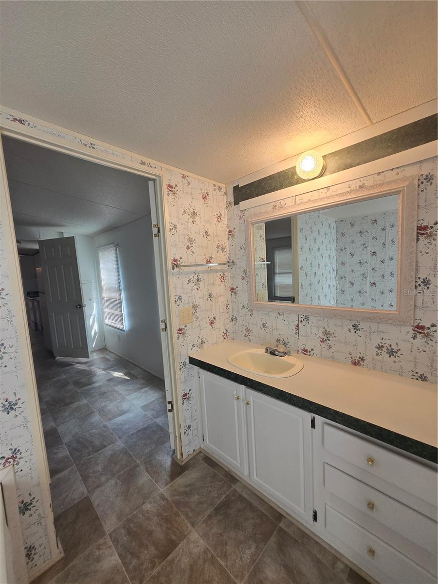 Image 22 of 29 For 6343 Beloit Avenue