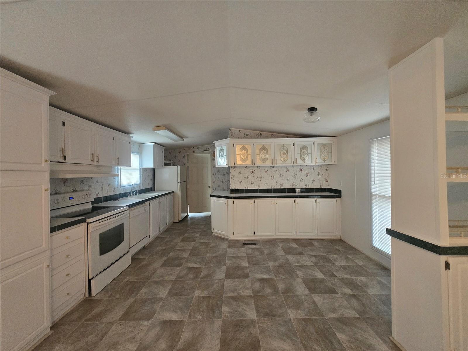 Image 4 of 29 For 6343 Beloit Avenue