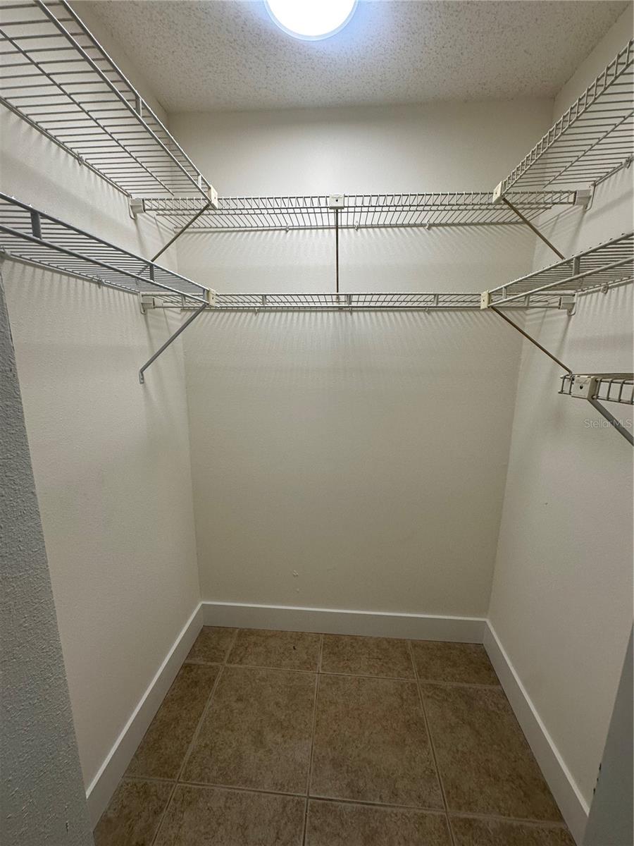 Image 18 of 28 For 4805 Alt 19 217