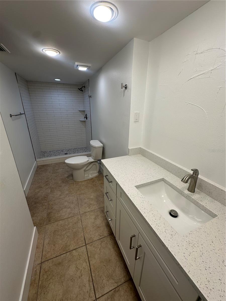 Image 20 of 28 For 4805 Alt 19 217